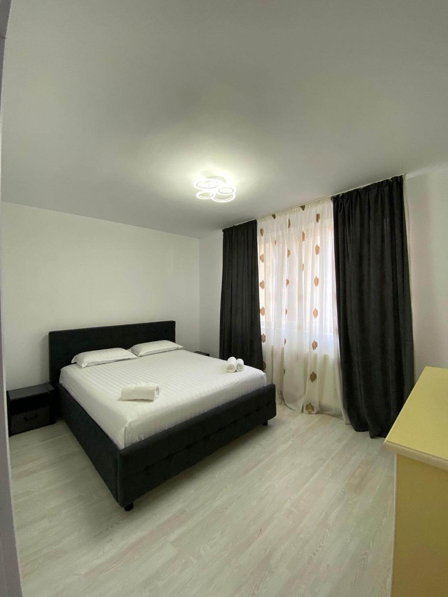 Sorinaapartament Târgu Neamț Zewnętrze zdjęcie